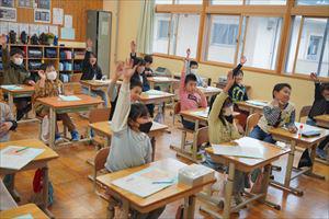 11/20（月）＃７８０　長井市内の先生方に授業を公開しました。/