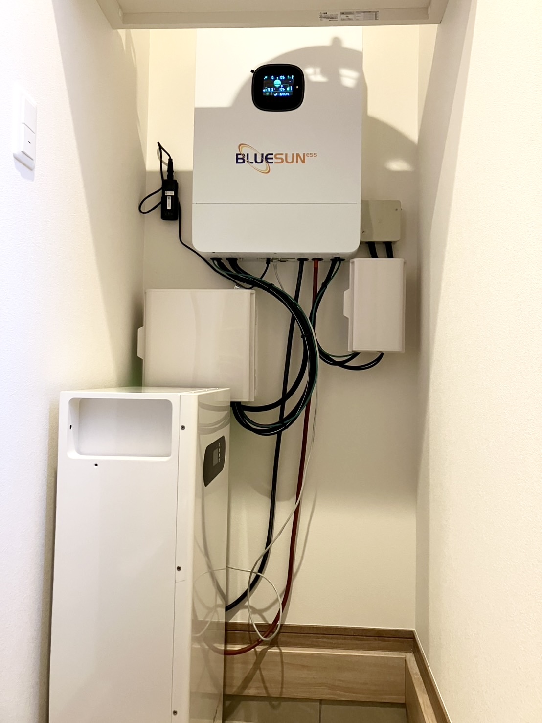 Yӡ14.3kWh
