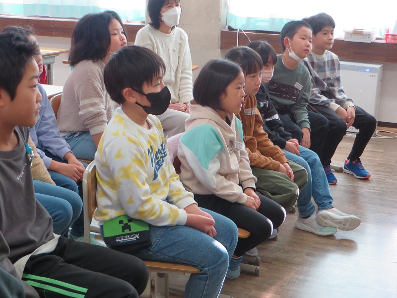 母親委員会 読み聞かせ：白鷹町立東根小学校