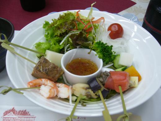 西屋は料理も美味しいですが/