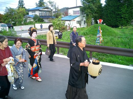 花嫁様がとらやさんに戻ります/