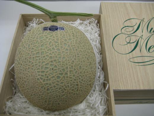 静岡県産クラウン印《最高級マスクメロン》化粧箱入/