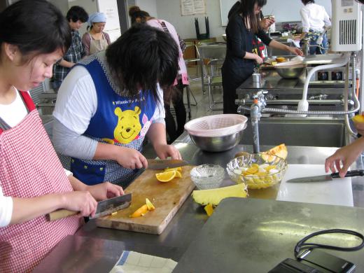 簡単!フルーツポンチ作りに挑戦♪/