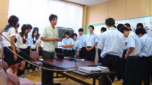 女子の方が積極的/