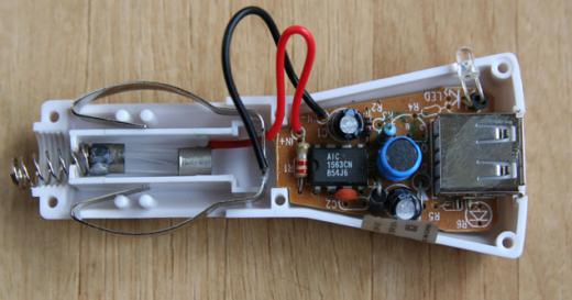 セリア USBポート付DC充電器>内部解析/
