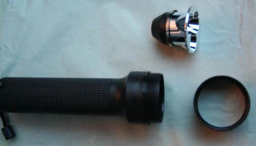 100均LEDライト>CanDo「3LEDハンディライトA」>開けてみた/