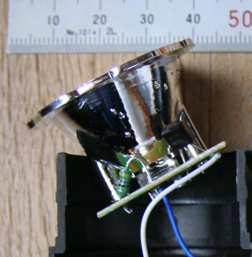 100均大型LEDライト>グリーンオーナメント製>開けてみた(その2)/