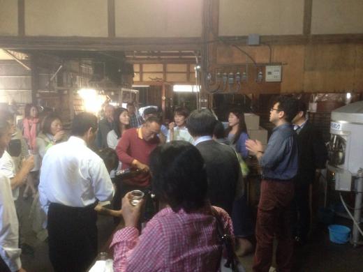 杜氏説明が始まるや否や試飲がさっそく‼︎(≧∇≦)/