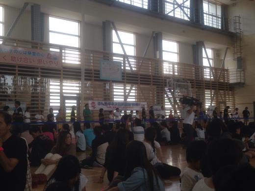 会場にはたくさんの応援する家族/