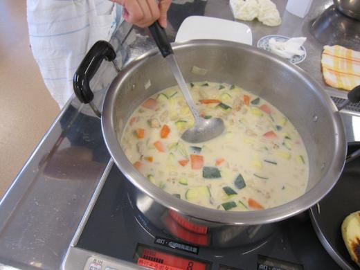 米粉シチューは…/