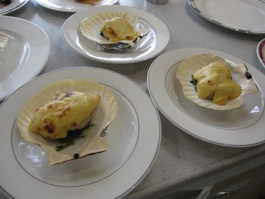 ホタテ貝のグラタンも出来上がりました。/