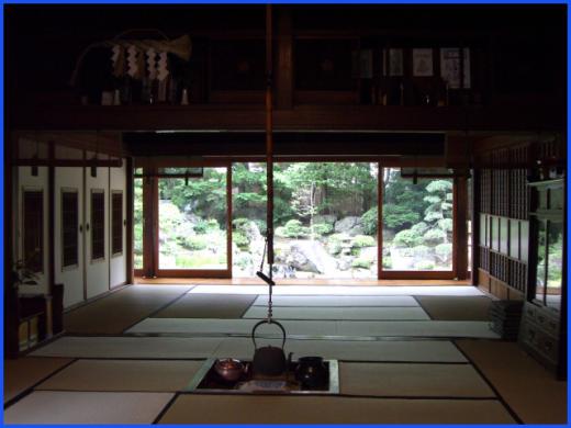 吉亭 お座敷から望む中庭/