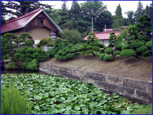 伊佐沢 小関家の環壕屋敷/