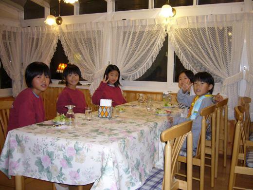 これから楽しい食事の時間です。/