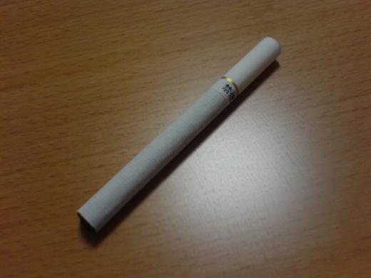 外見は普通のタバコ〜中身は?/