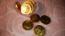 「☆キラキラ黄金色に光る金貨(^o^)☆」画像