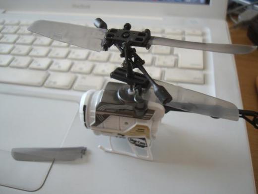 メインプロペラB破損折れ/