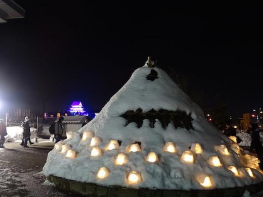 伝国の杜のロータリー/