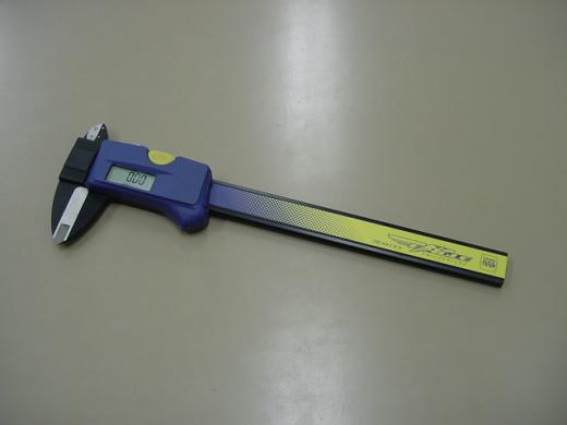 デジタル式のノギスです。/