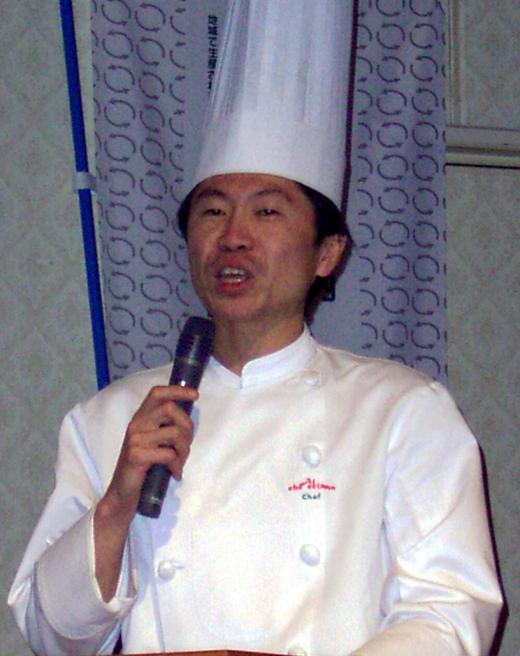 奥田シェフはスローフード国際本部の「テッラ・マードレ」に日本の料理人代表として招聘されました。/