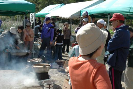 芋煮会は準備からが醍醐味です/