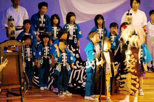 児童センターの獅子舞/