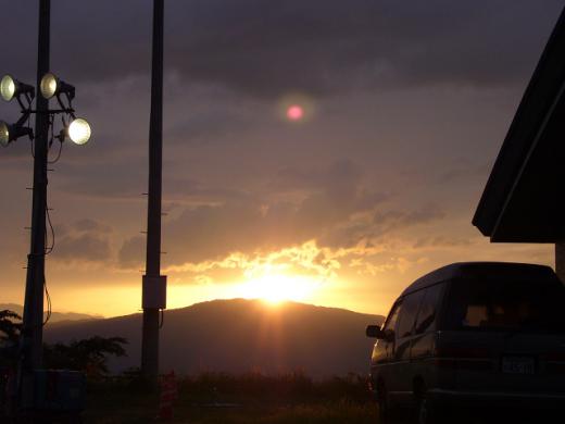夕陽と千葉さんCAR/