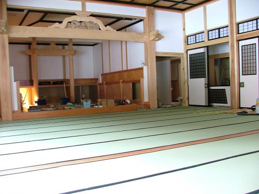 お寺の畳が完成しました/