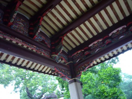 入り口天井部分の飾つけ/