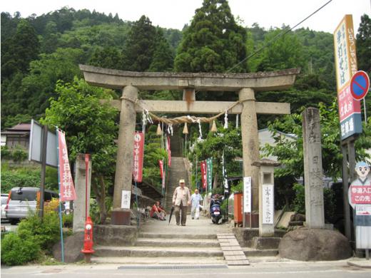 日枝神社の鳥居です。/