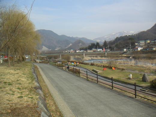 山形市「釈迦堂河畔広場」馬見ヶ崎上流いこいの場 --comment/