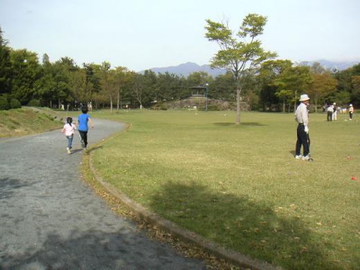 上山市民公園「蒸気機関車に逢える」地球と月を2回半往復 --comment/