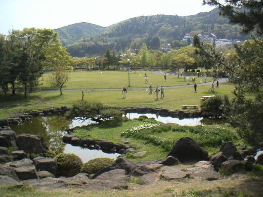 上山市民公園「蒸気機関車に逢える」地球と月を2回半往復 --comment/