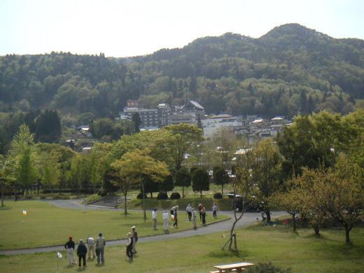 上山市民公園「蒸気機関車に逢える」地球と月を2回半往復 --comment/