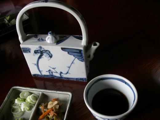 お蕎麦の薬味とそばだれ入れです。/