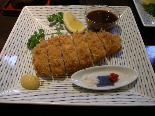 おかめ食堂のとんかつ(ロースかつ)です!/