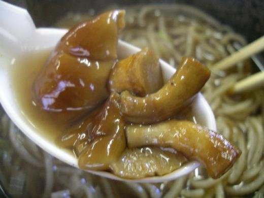 プリプリぬめぬめの原木なめこです。/