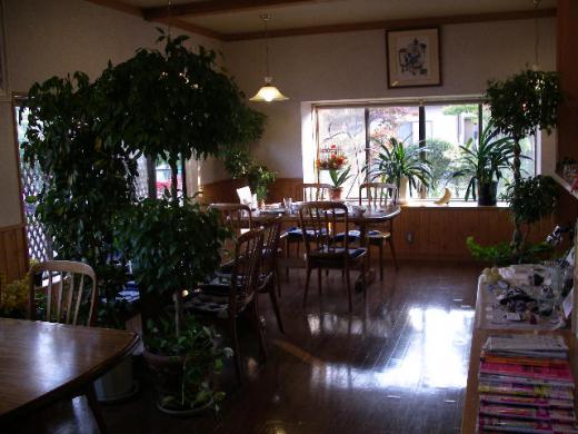 店内はカジュアルでお洒落/