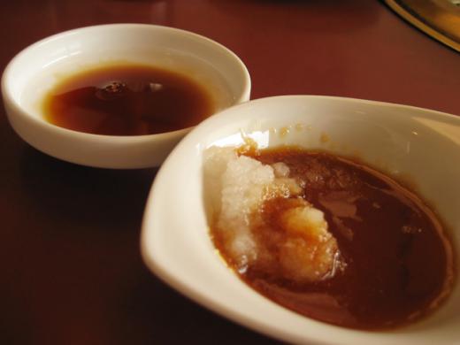 「やきにくだれ」と「おろしだれ」のアップです。/