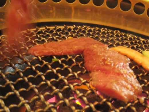 山形牛を、焼く.../