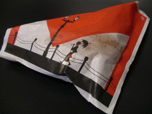 お洒落な四角いバーガー袋に入ってます。/