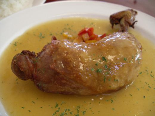 若鶏のパリパリロースト/ミルポア風味のソース/