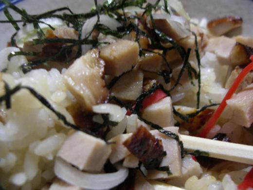 比内鶏のチャーシューがコロコロと・・/