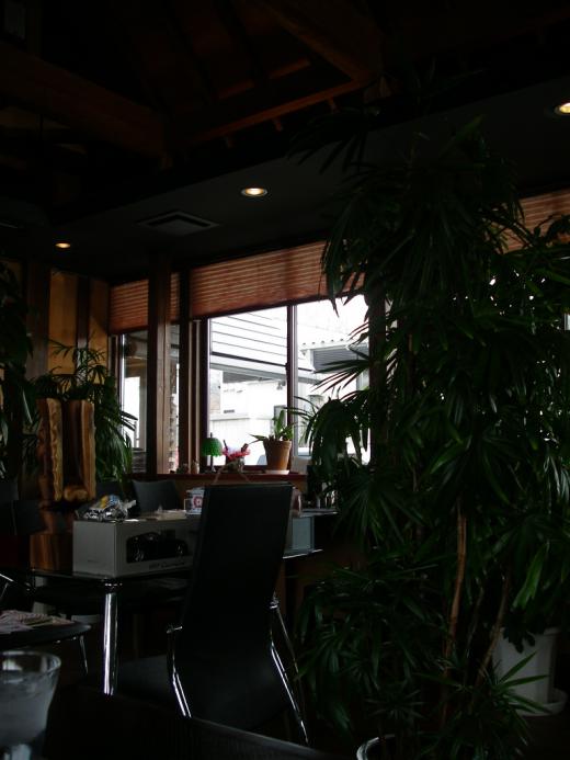 落ち着いたシックな店内/