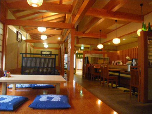 十割そばや山形の美味しい地酒も愉しめます。/
