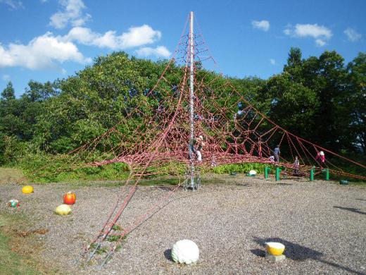 子供広場もダイナミックで充実しています/