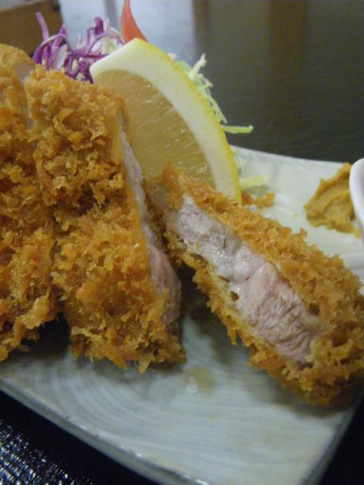 ジューシーな肉汁とサクサク衣/