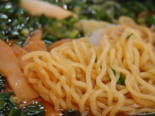 モチモチの麺も人気の秘密/