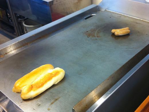 その場で焼いてくれます/