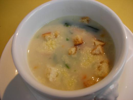 こちらはスープ/